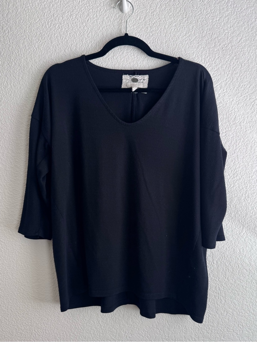 Cupio Black V-Neck Long Sleeve Women's Top | large